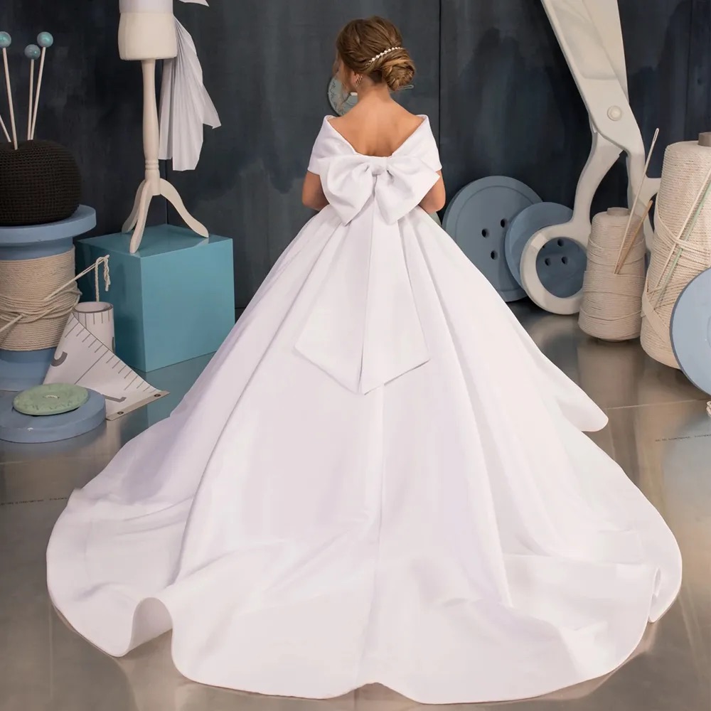 Elegant White Satin wer Girl Dresses Baby Girls for Wedding Party Gown Off Shoulder Bow Tie Kids Communion Dress