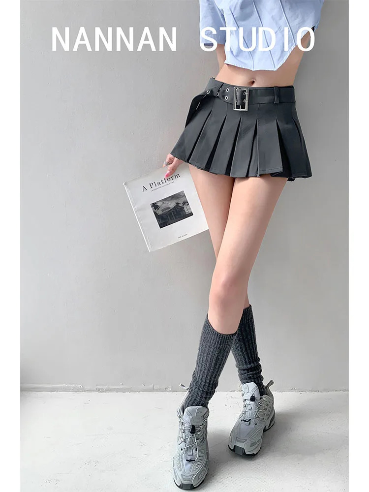 Woman Gyaru Skirt Kpop Mini Aesthetics Pleated Allmatch Aline Preppy Style With Belt Solid Color Casual Knit Cotto 240321