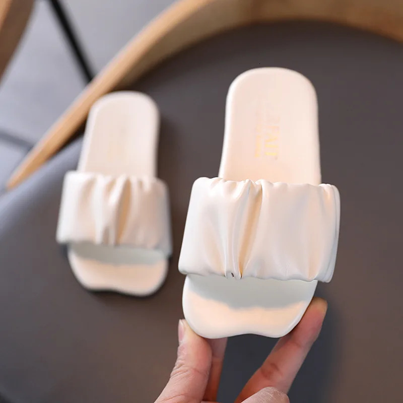 Girls Sandals Slides Kids Summer Beach Sandals Pleated Ruffles Princess Sweet Kids Slippers for Bath Swimming Indoor Outdoor 240311