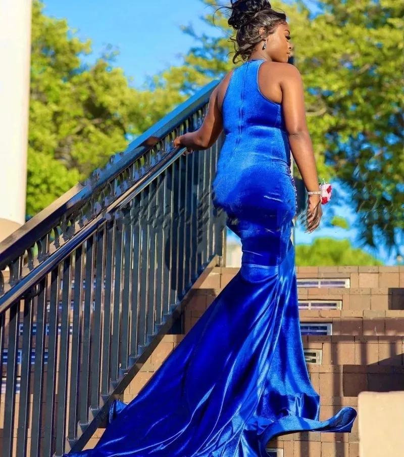 Sexy Royal Blue Veet Vestidos Gala Mermaid Prom Dresses For Black Girls Crystal Robe De Soiree Evening Birthday Party Gowns