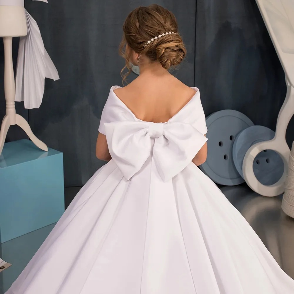 Elegant White Satin wer Girl Dresses Baby Girls for Wedding Party Gown Off Shoulder Bow Tie Kids Communion Dress