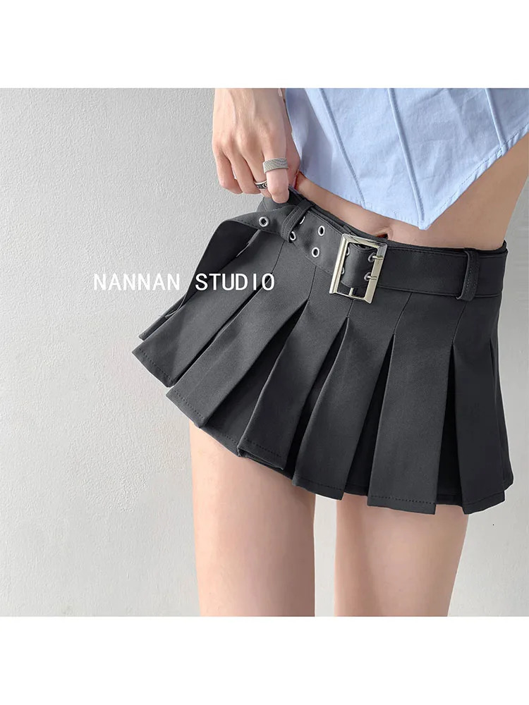 Woman Gyaru Skirt Kpop Mini Aesthetics Pleated Allmatch Aline Preppy Style With Belt Solid Color Casual Knit Cotto 240321