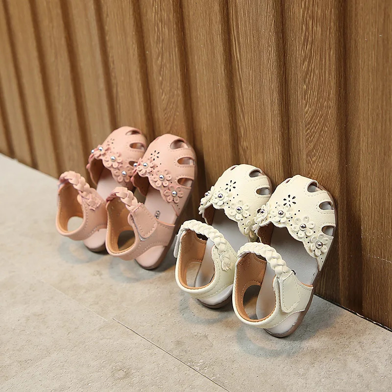 Summer Baby Sandals Girls Soft Bottom Sweet Children Shoes White Pink Little Kids Anti Kick Beach Sandals Toddler Shoes CSH1018 240319