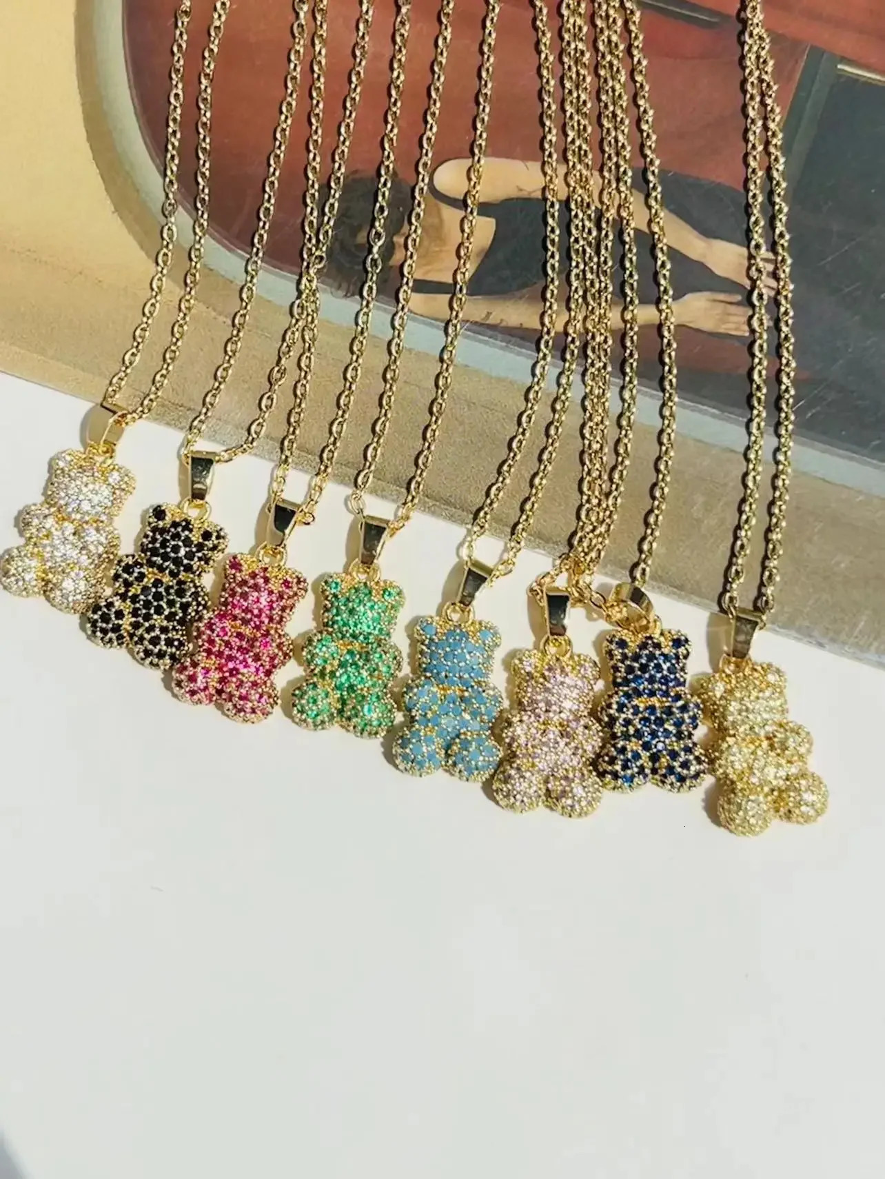 Bear Charms Colorful Zircon Full Rhinestones Animal Bears Pendant Necklaces for Women Collar Korean Necklace Men Jewelry Gifts 240315