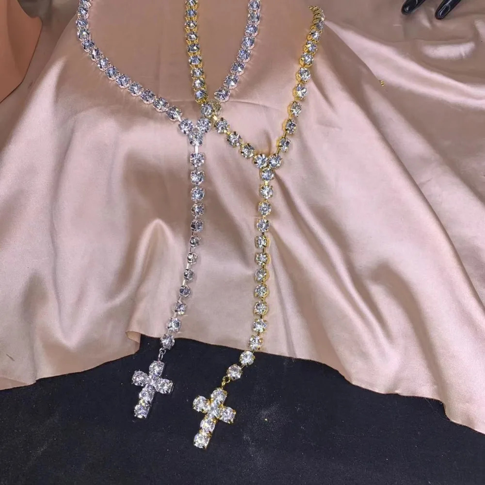 Bling Rhinestone Big Cross Pendant Choker Necklace Dinner Jewelry for Women Crystal Charm Y Shape Necklace Collar Body Jewelry 240315