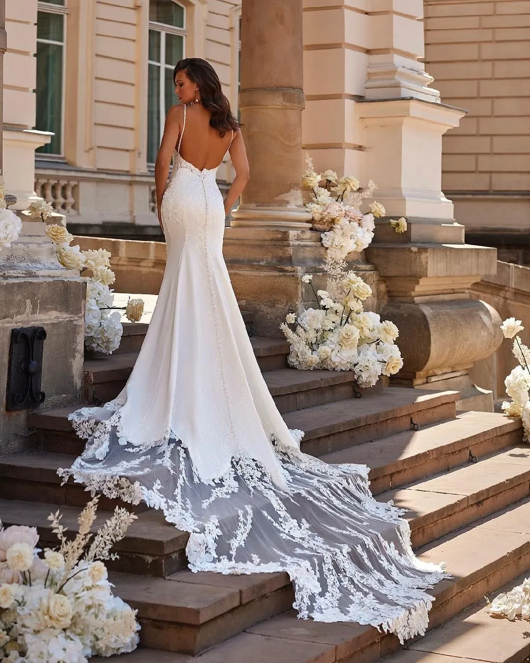 Backless Sexy Lace Mermaid Wedding Dresses Spaghetti Straps Appliques Western Long Train Bridal Gowns Elegant Robes De Mariage Bc15730 0219