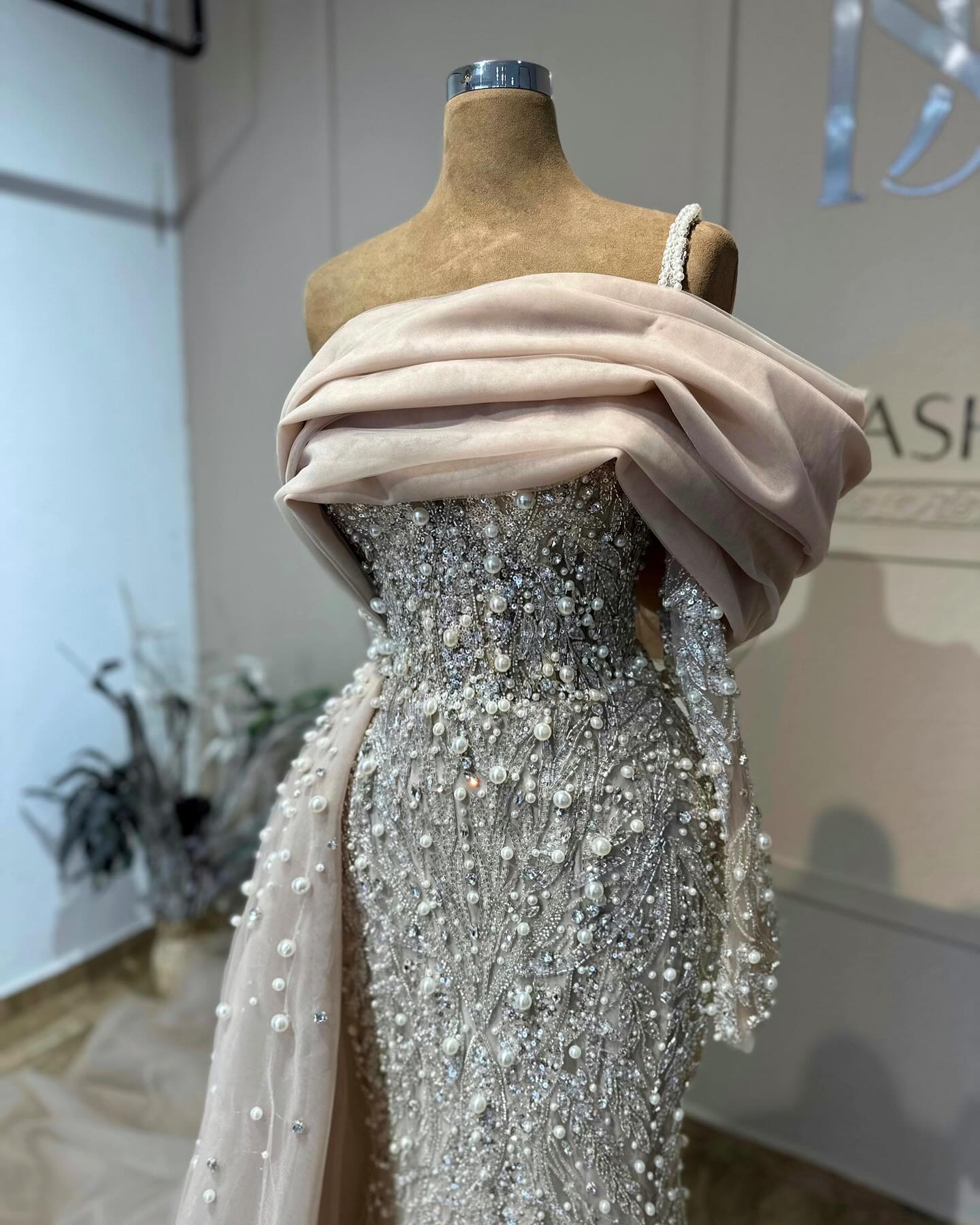 Pearls Mermaid Evening Elegant Sequins Crystal Long Sleeves Formal Party Prom Dress Pleats Sweep Train Dresses For Special Ocn 0228Lz