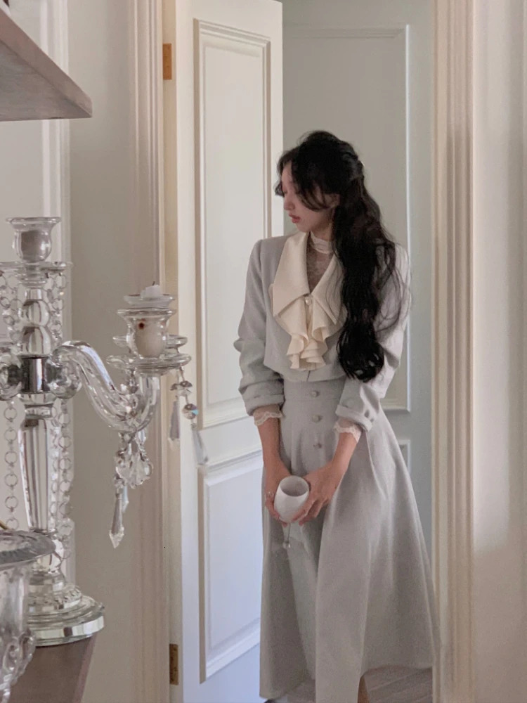 Elegant 2 Piece Dress Set Women Long Sleeve Crop Tops Casual Black Midi Skirt Autumn Slim Retro Office Lady Korean Suits 240323