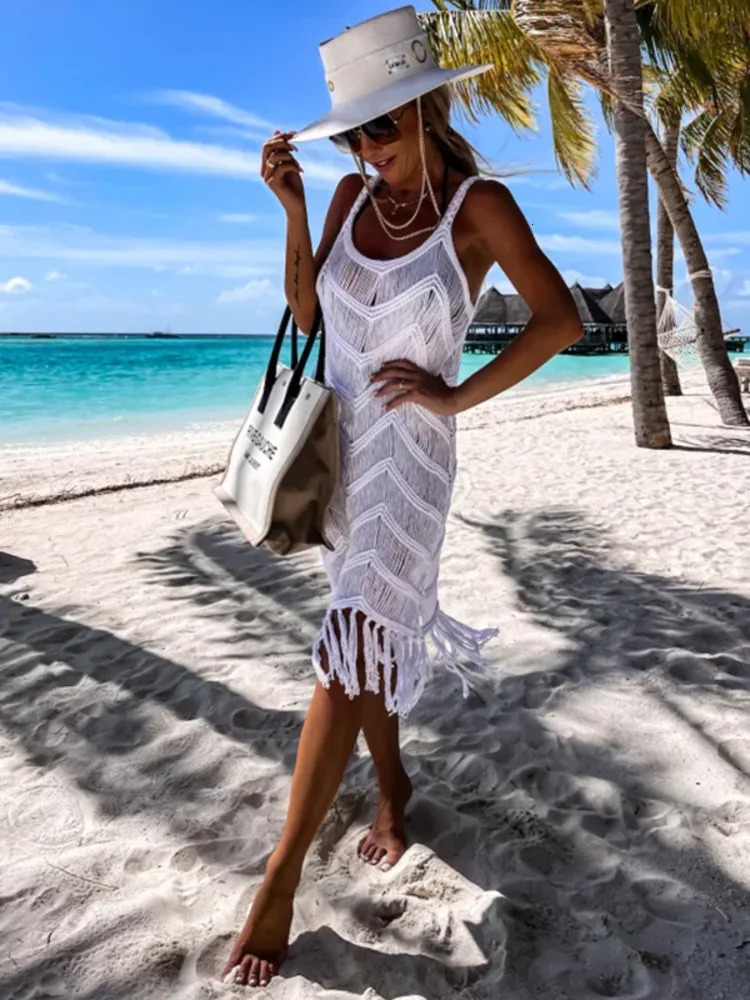 2023 White Crochet Tunic Bikini Coverups Sexy Hollow Out Dres Summer Clothes See Through Beach Wear Tassel Cover Up 240320