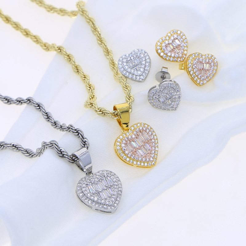 Bling CZ Paved Heart Pendant Necklace Iced Out Cubic Zirconia Hearts Charm Women Lover Hip Hop Wedding Jewelry