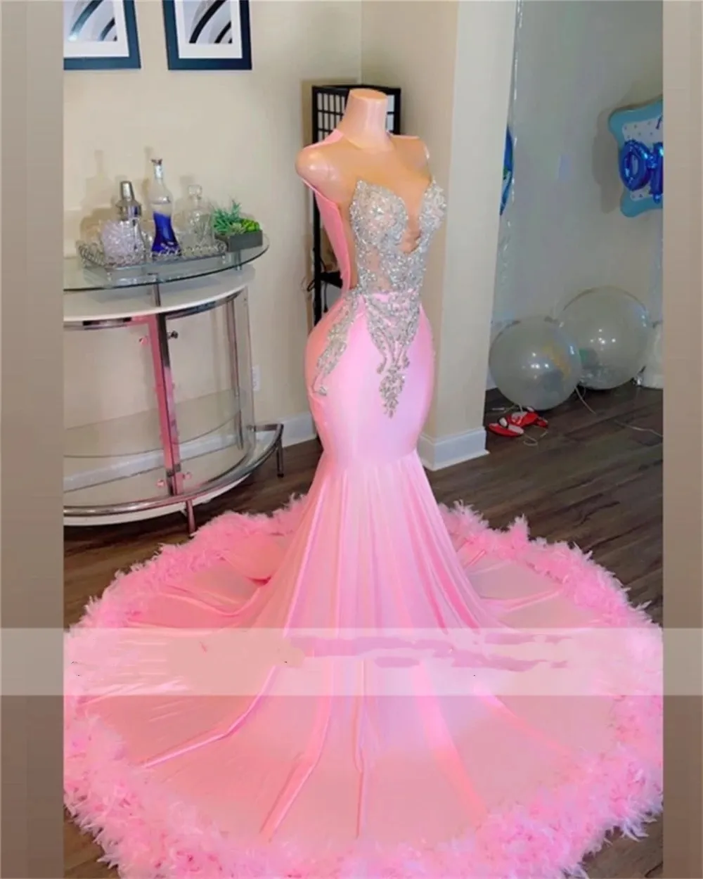 New Sweety Pink Feathers Mermaid Prom Dresses For Black Girls Sliver Crystal Beaded Tail Gowns Sexy Sparkly Robe De Bal
