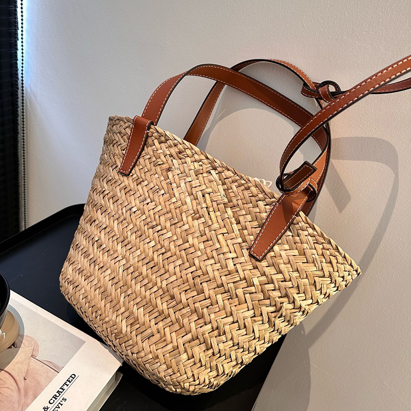 Luxury beach bag for women designer straw handbags large capacity hollow out grocery basket shoulder bag fashion shopping bag