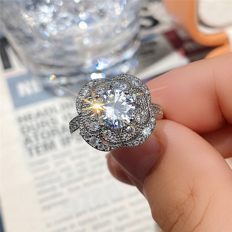 2024 Handmade Wedding Rings Vintage Jewelry 925 Sterling Silver Round Cut White Topaz CZ Diamond Gemstones Party Women Bridal Flower Ring For Mother D
