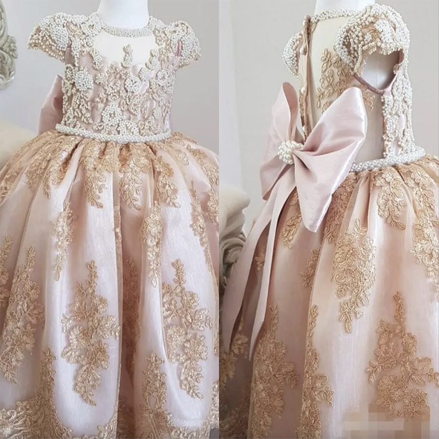 Cute Rose Gold Flower Girls Dresses Crystal Pearls Beaded Capped Sleeves Ball Gown Princess Lace Applique Communion Birthday Party Wear