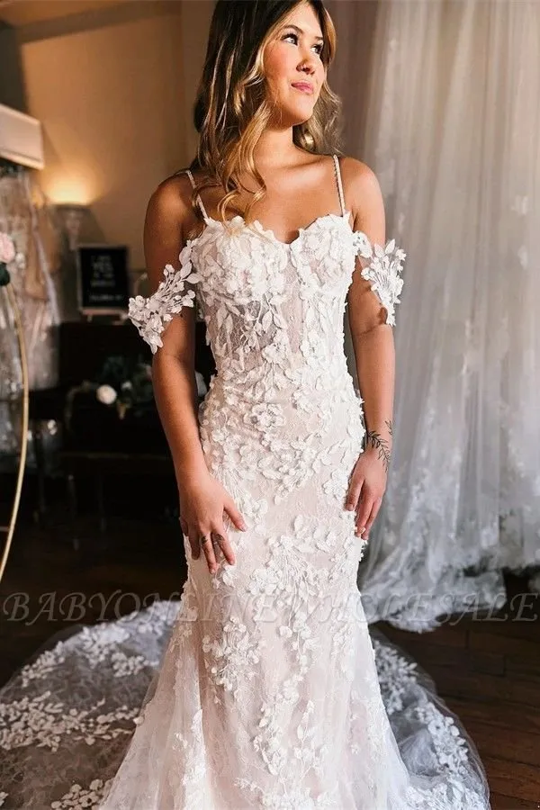 Lace Romantic Mermaid Wedding Dresses Spaghetti Straps 3D Appliques Sexy Open Back Bridal Gowns with Buttons Covered Plus Size BC15483
