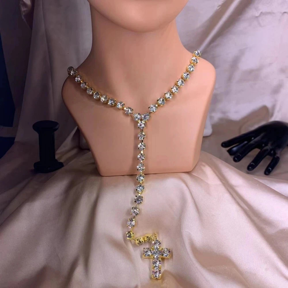 Sexy Crystal Big Cross Pendant Long Tassel Back Chain Necklace Wedding Jewelry for Women Rhinestone Body Chain Necklace Choker 240315