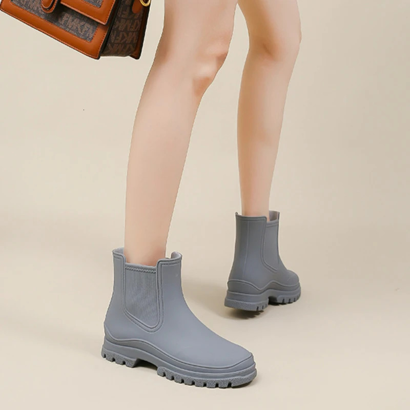 Rain Boots Women Garden Galoshes Waterproof Rubber Chelsea Boot Female Non-slip Rainshoes Fishing Water Shoes Botas Lluvia Mujer 240309