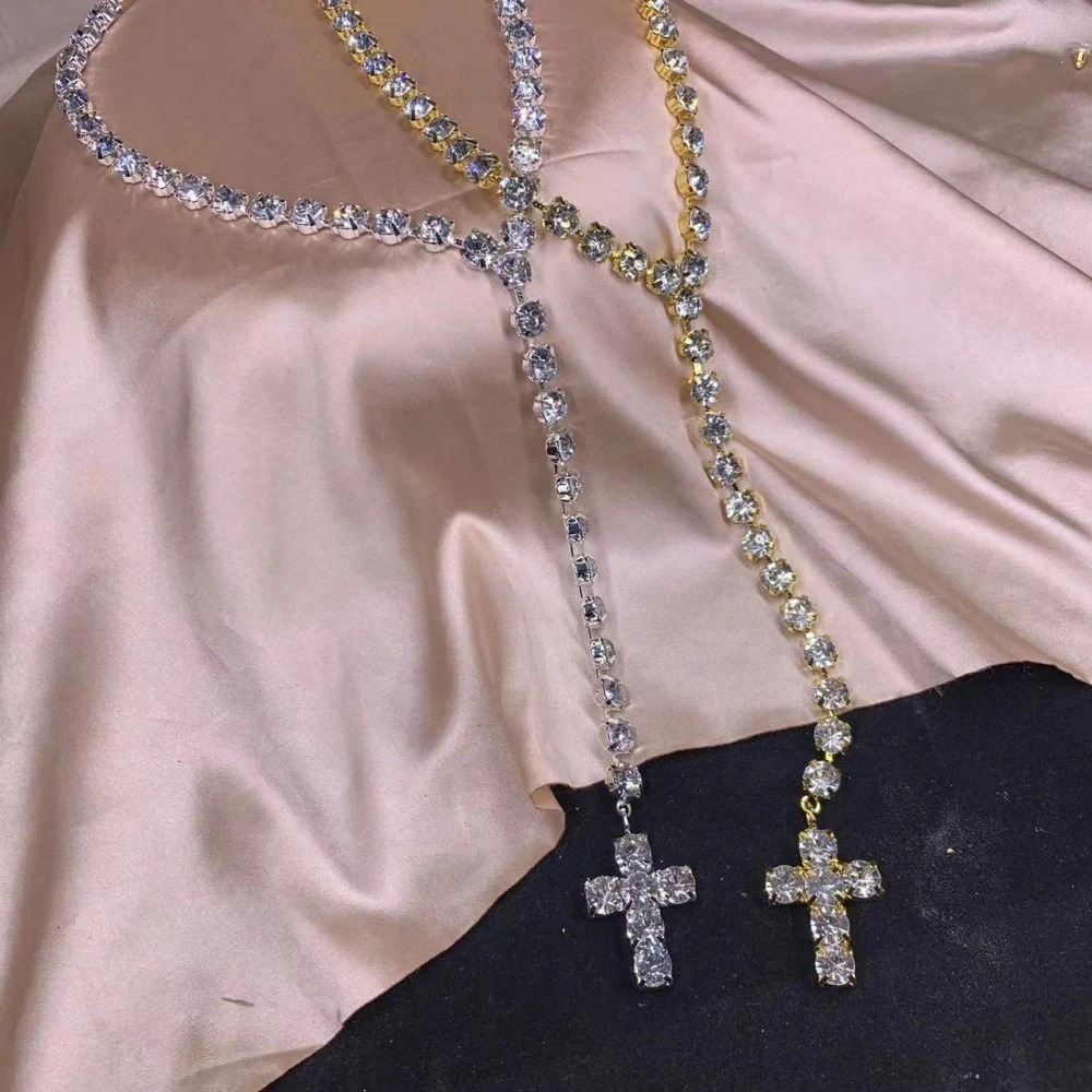 Sexy Crystal Big Cross Pendant Long Tassel Back Chain Necklace Wedding Jewelry for Women Rhinestone Body Chain Necklace Choker 240315