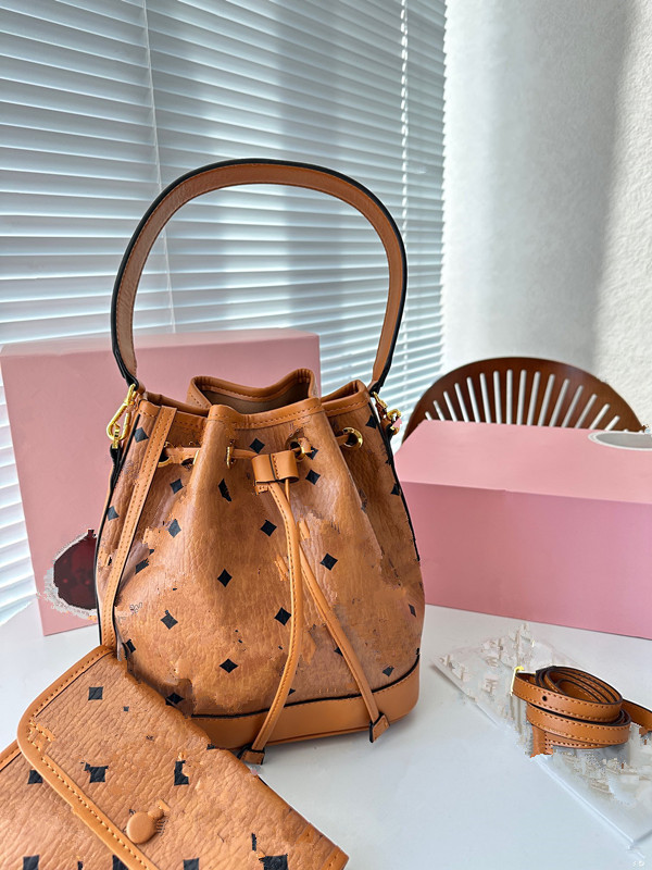 2025 Women's Shoulder Designer Chain Bag High Quality Wallet Diagonal Straddle Bag,drawstring bucket bag, beautiful bag.