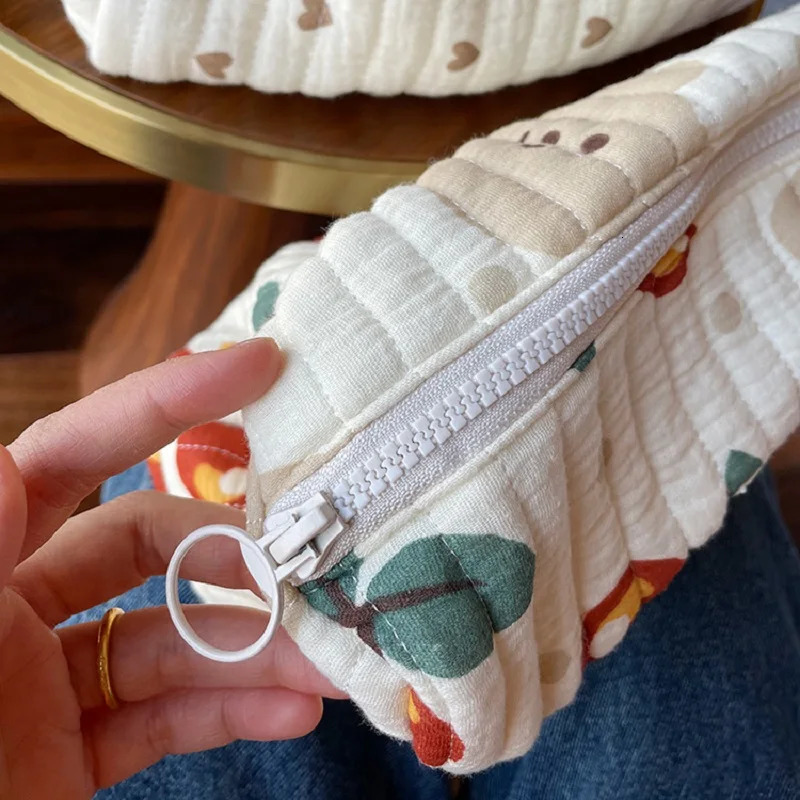 2025 NEW Portable Quilting Clutch Soft Cotton Women Zipper Cosmetic Organizer Cute Makeup Bag Large Capacity Make Up Pouch Purse Handbag 240314 zhanyi