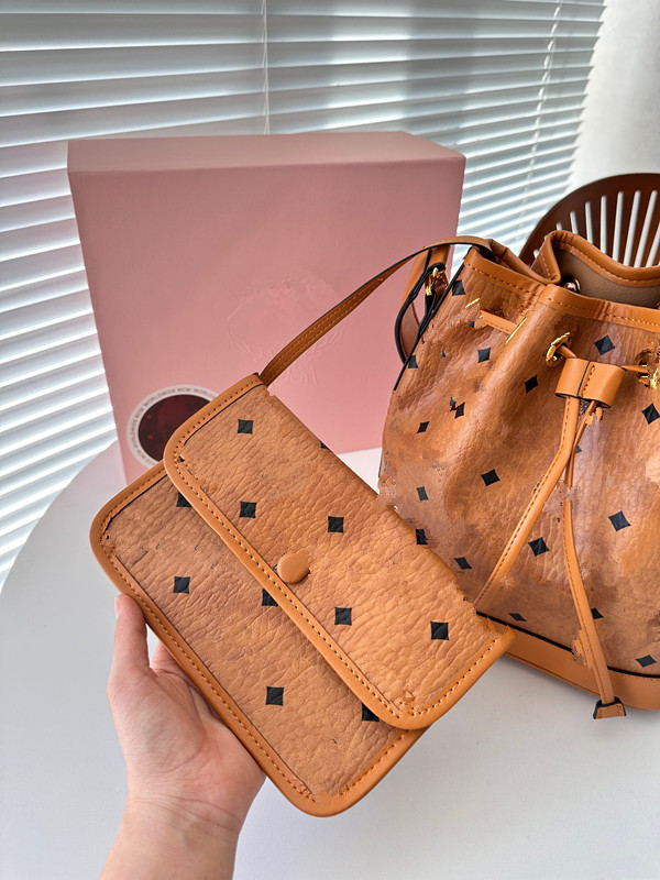 2025 Women's Shoulder Designer Chain Bag High Quality Wallet Diagonal Straddle Bag,drawstring bucket bag, beautiful bag.