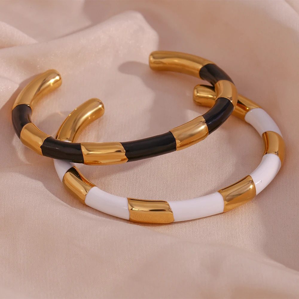 MamacitaSlay Womens Jewelry Solid Segment Baked Paint bracelet Highend Stainless Steel Bracelet 240313