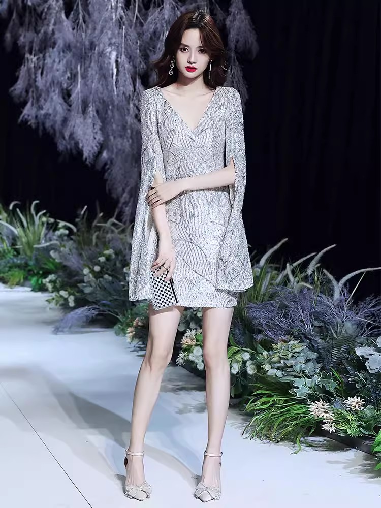 Stunning Silver Sequin Evening Dresses Midi V-neck Short Party Sexy 3/4 Sleeveless Ball Party Gown Abendkleider