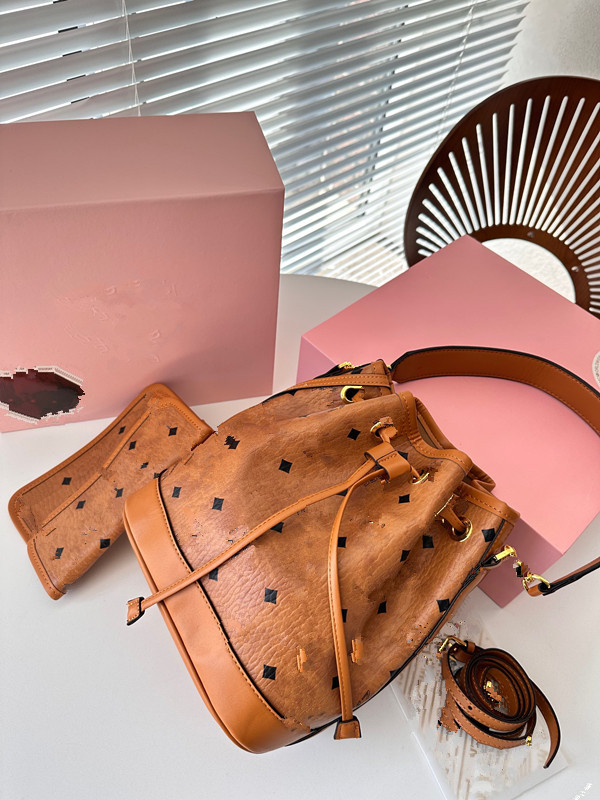 2025 Women's Shoulder Designer Chain Bag High Quality Wallet Diagonal Straddle Bag,drawstring bucket bag, beautiful bag.