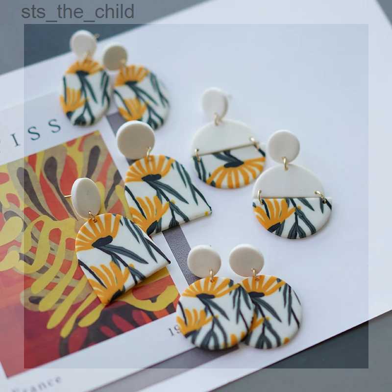 Dangle Chandelier Spring Chrysanthemum Pattern Fashion Multi Size Hot Holiday Beach Handmade Polymer Clay Pendant Earrings Set Womens PartyC24326