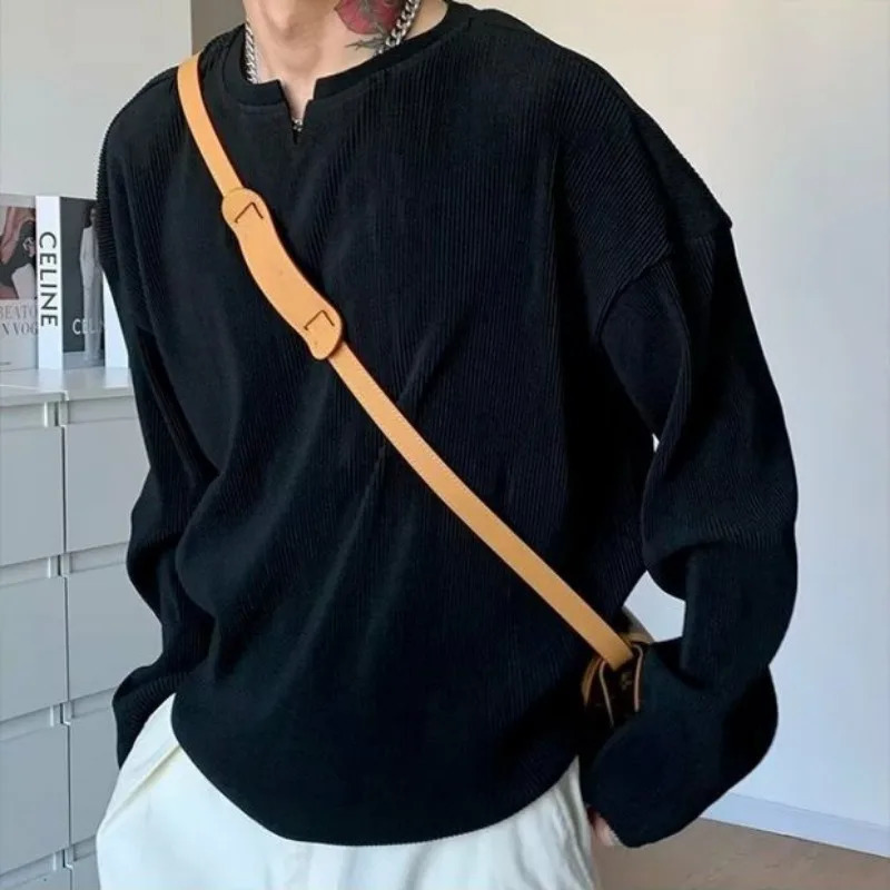 Spring White V-Neck Pleated Stripe T-Shirt Men Large Size Silky Soft Long Sleeved T-Shirt Summer Loose Bottomed Shirt 240306