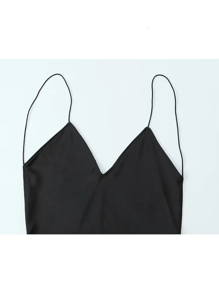 TRAF Women Backless Sexy Dress 2023 Autumn Fashion Elegant Female Deep VNeck Sleeveless Slim Solid Party Night 240314