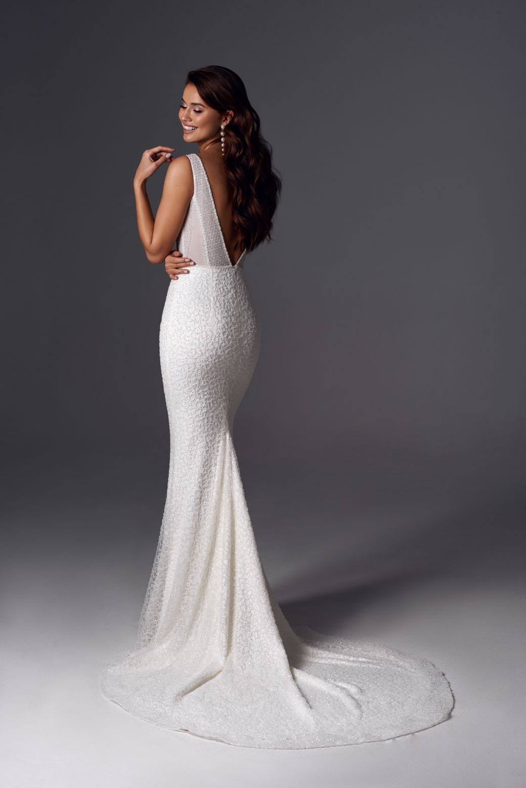 New Style Luxury Beading Pearls Lace Spaghetti Straps Strapless Mermaid Wedding Dresses Sweep Train V-Backless Sleeveless Trumpet Bridal Gowns