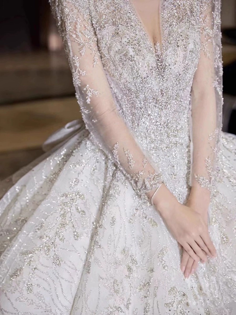 Sequined Wedding Dresses Crystals Sheer Long Sleeve Lace Beaded Ball Gown Vestido Novia Dress Vintage Bridal Customise Arabic Robe De Mariee