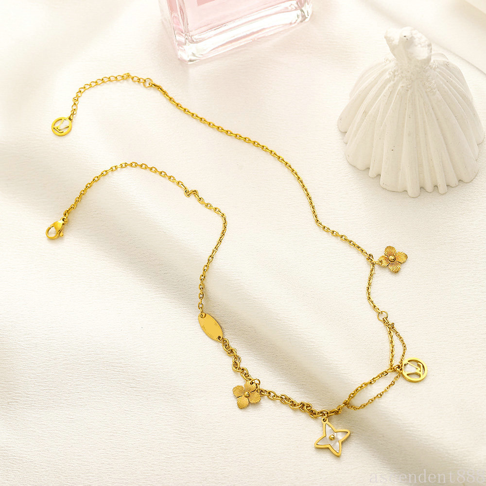 Luxury Pendant Necklaces Designer Brand Letter Chain Women Necklaces Jewelry Accessories Party Gift