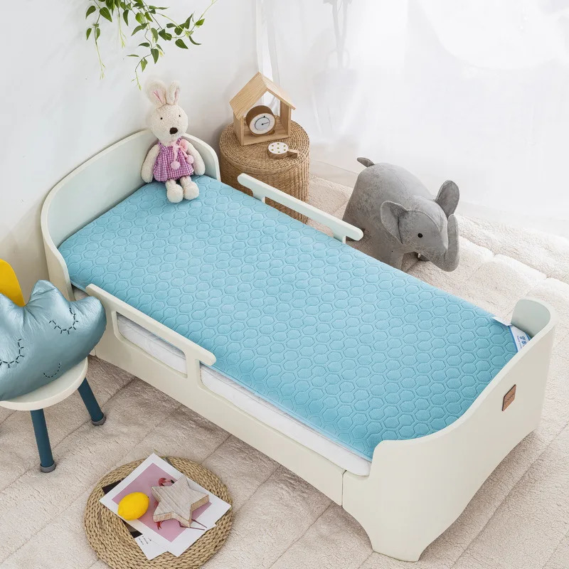 Warm Baby Sleeper Mattress Velvet Crib Winter Soft Mat born Cot Bedding Pad Toddler Removable Mattresses 240313