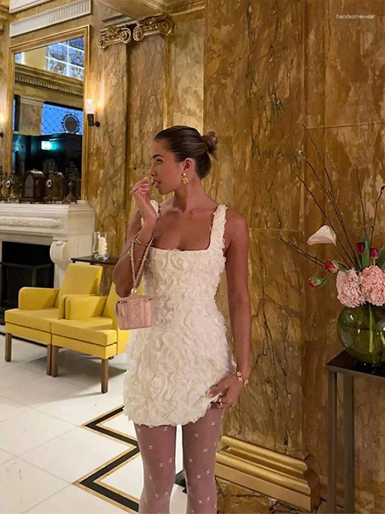Casual Dresses Elegant White 3d Flower Suspender Mini Dress Women Sleeveless Strapless Bodycon Vestidos Ladies Fashion Party Evening