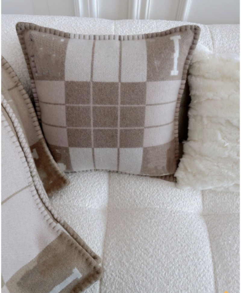 Home Sofa good quailty 90%WOOL 10%cashmere Designer H Beige WOOL Blanket Beige Orange Black Red Gray Navy Big Size 145*175cm