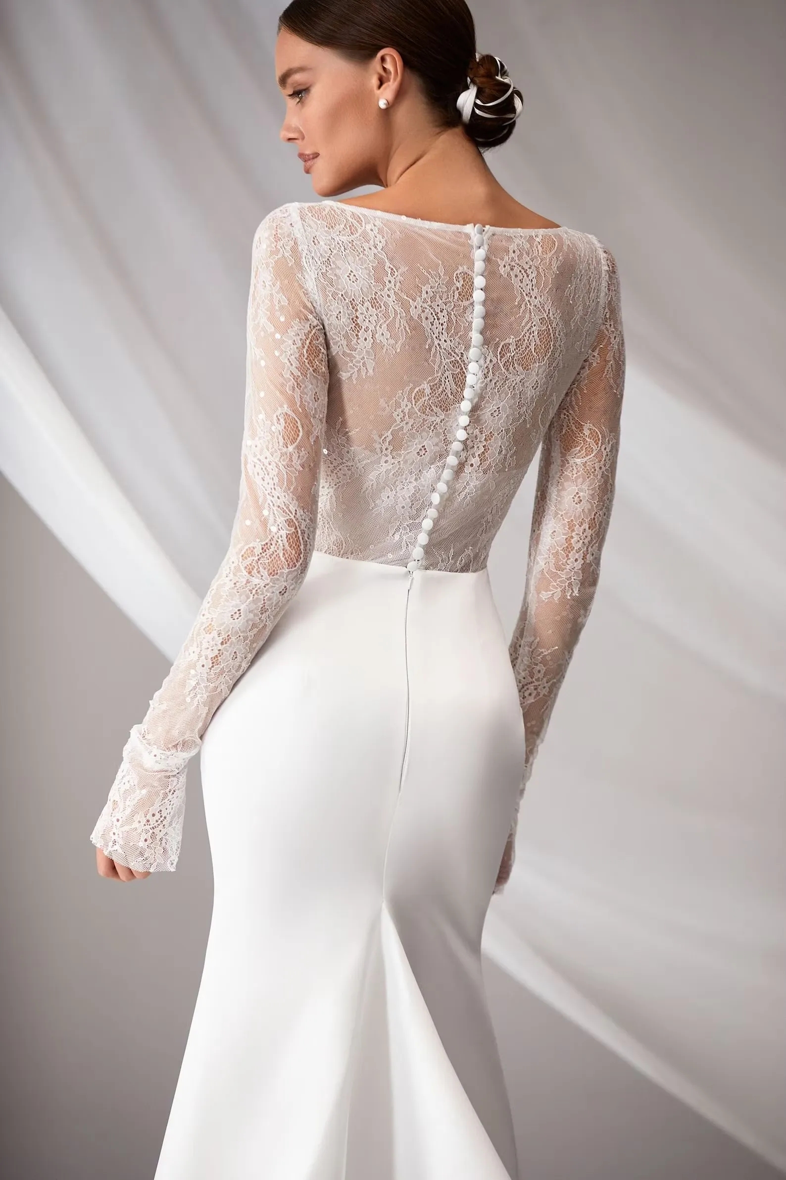 Simple Boho Lace Mermaid Wedding Dresses Vintate Square Neck Long Sleeves Chic Bridal Gowns Sweep Train Sexy Split Back Buttons Modern Bride Robes de 