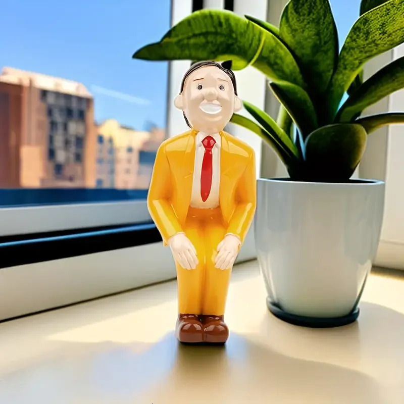 Hand Drawn Character StatuesFamily Gift Sculptures And Decorations Exquisite Collection And Handmade Joan Cornella 240327