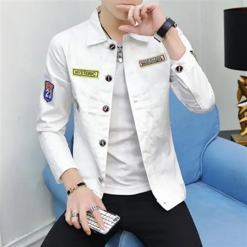 Denim Jackets Man Casual Slim Short Jeans Coat for Men Ripped with Hole Red Print Vintage Winter Big Size of Fabric Joker L 240319