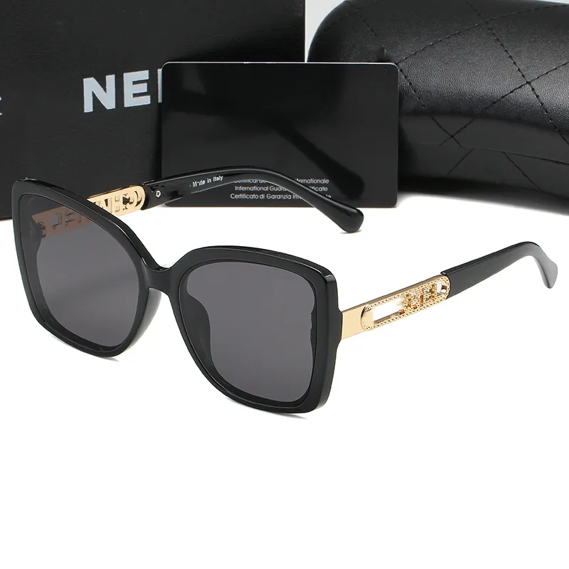 Summer Famous Sunglasses Oversized Flat Top Ladies Sun Glasses Chain Women Square Frames Fashion Designer With Packaging Boxes Shades Gradient Lenses