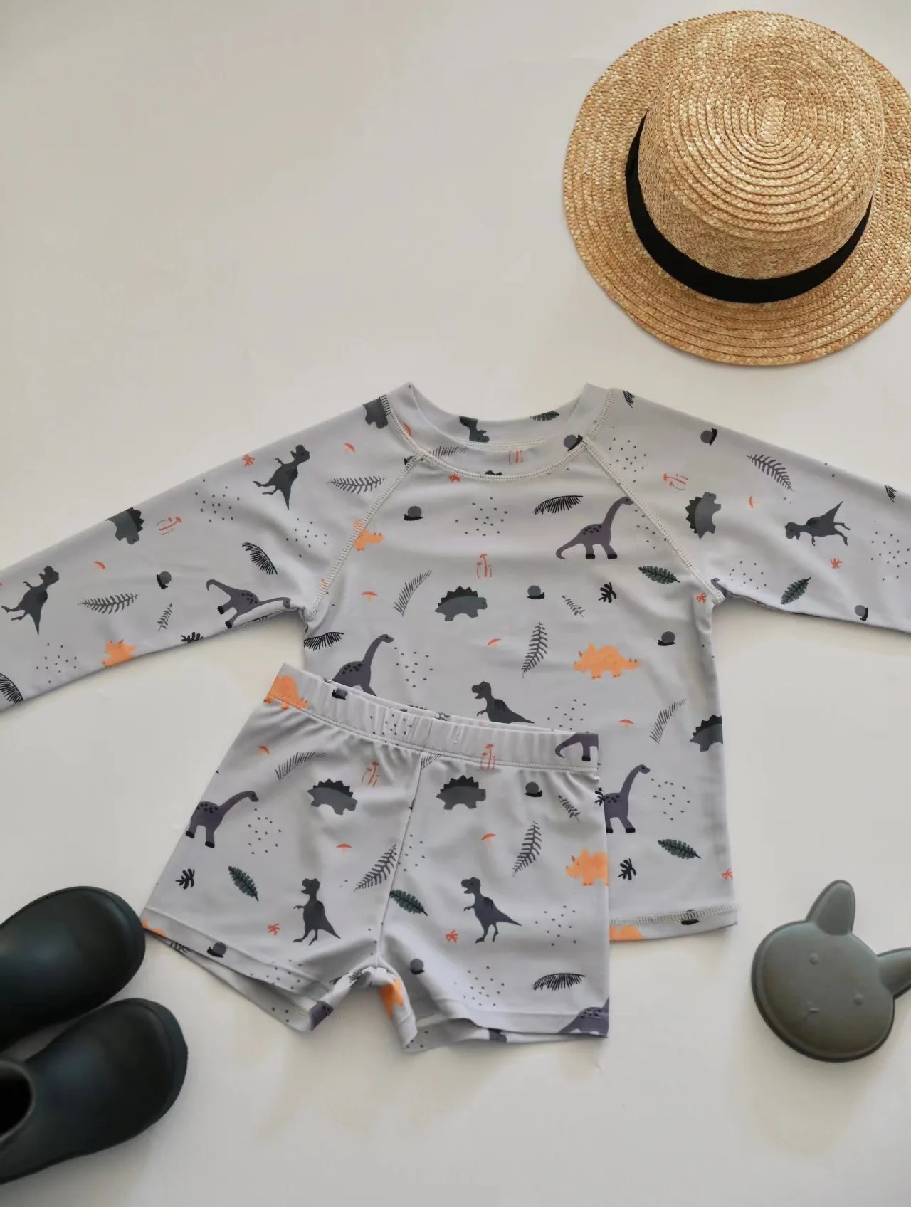 deer jonmi 2024 Summer Baby Boys Swimwear Sets Printed Long Sleeve Tops Shorts 2pcs Sun-proof Beach Vacation Children Swimsuits 240326