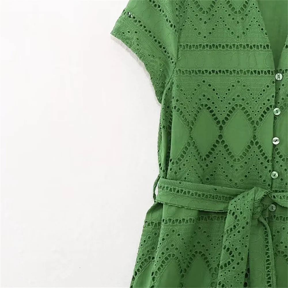 ZAR SpringSummer Selling Womens Waistband Lapel Short Sleeve Hollow out Embroidered Shirt Midi Dress 240327