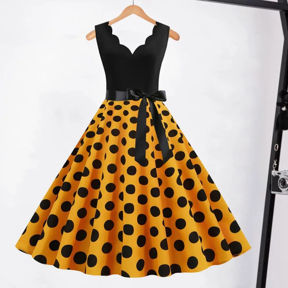 Woman Retro Summer Dresses Audrey Hepburn 50s 60s Rockabilly Vneck Polka Dot Bow Pinup Party Robe Christmas Vestidos S3XL 240327