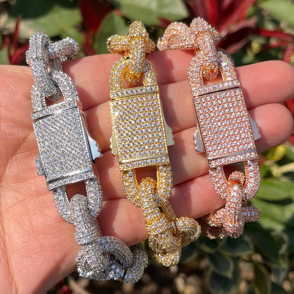 Bubble Letter Iced Out Bracelet for Men Box Cuban Link Charms Cubic Zircon Gold Plated Hip Hop Jewelry Spring Clasp 240323
