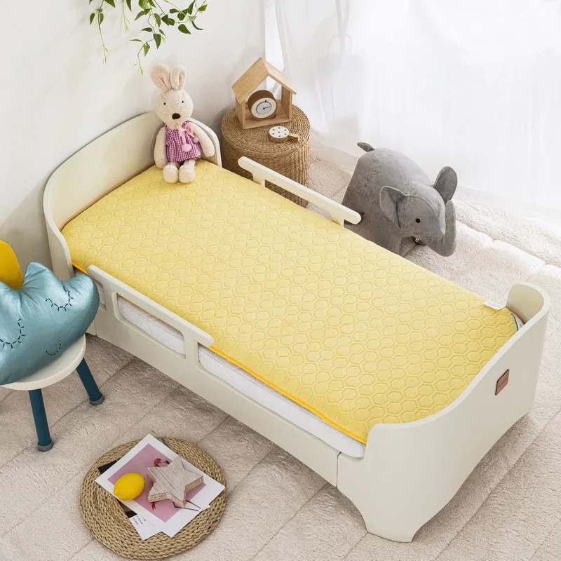 Warm Baby Sleeper Mattress Velvet Crib Winter Soft Mat born Cot Bedding Pad Toddler Removable Mattresses 240313