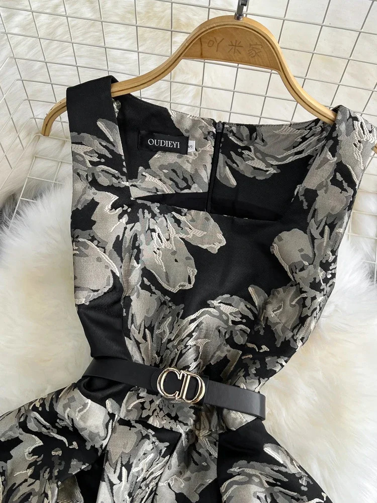 Summer French Vintage Dres Sleeveless Square Neck Jacquard Party Dresses Ladies Elegant Slim Aline Long Robe Vestidos 240323