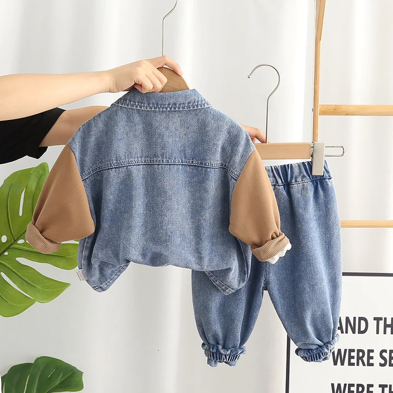 06 Year Old Boys Autumn Childrens Set Fashionable Colored Denim Long Sleeve Two Piece Handsome Infant 240313