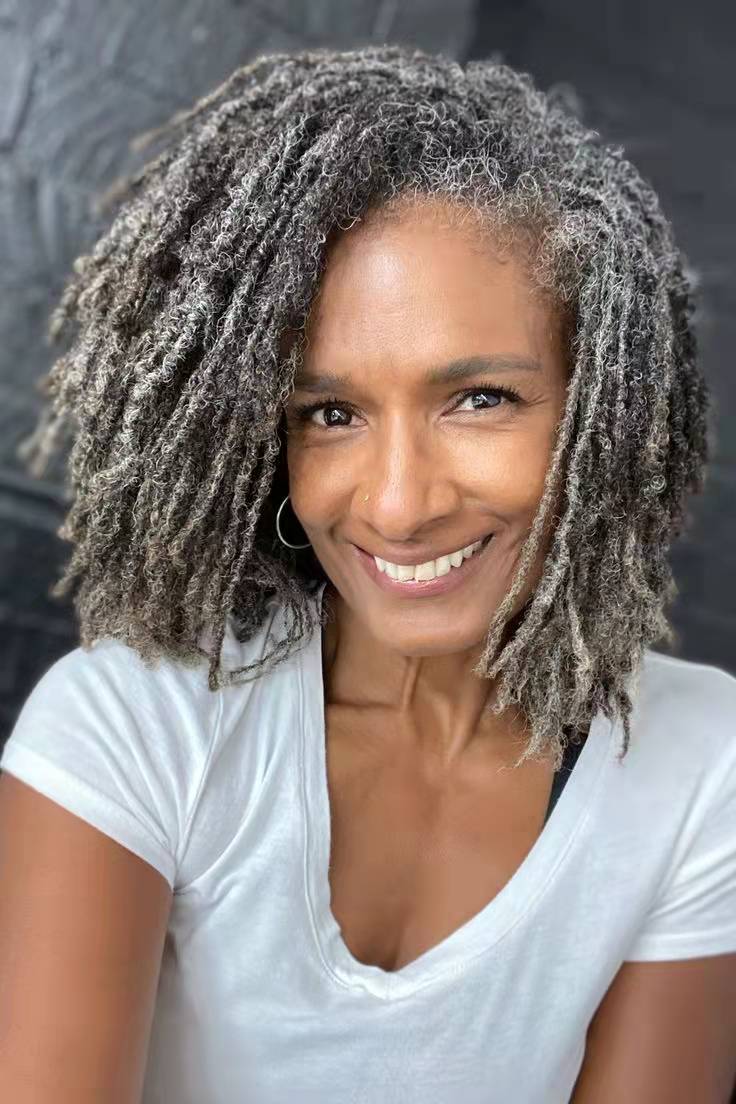 African hot Gray Wigs Short Silver Grey dreadlock crochet braids Kinky Curly Wigs For Women salt and pepper Top Machine Made Wig 150%Density