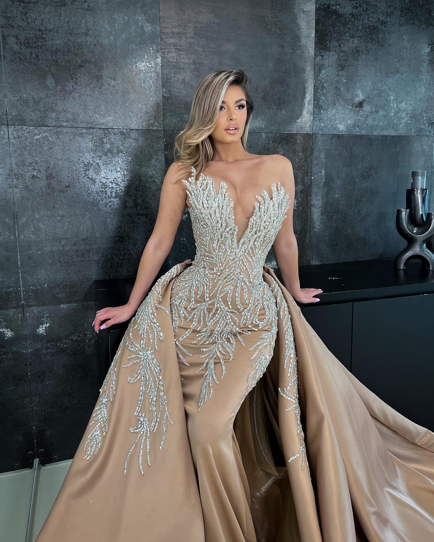 Fabulous Champagne Mermaid Evening With Overskirts V Neck Crystal Formal Party Prom Dress Red Carpet Dresses For Special Ocn Robe De Soiree 0616